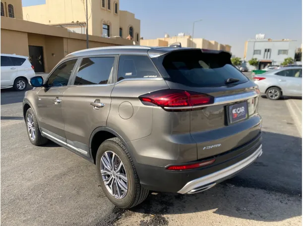 Car image 7