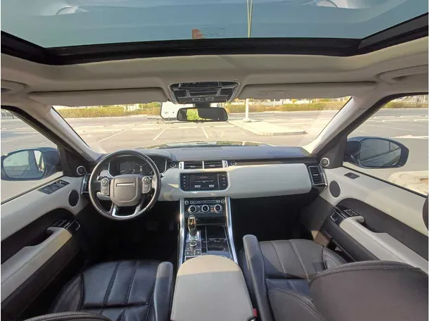 Car image 17