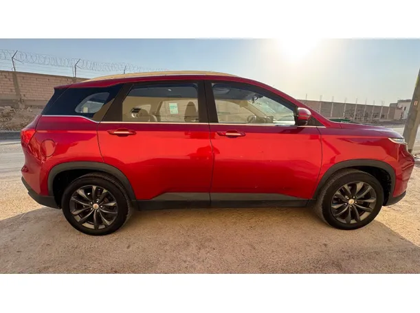 Car image 4