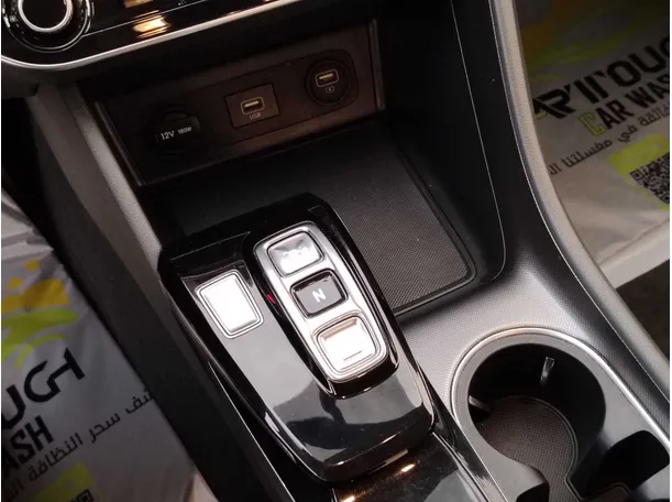Car image 20