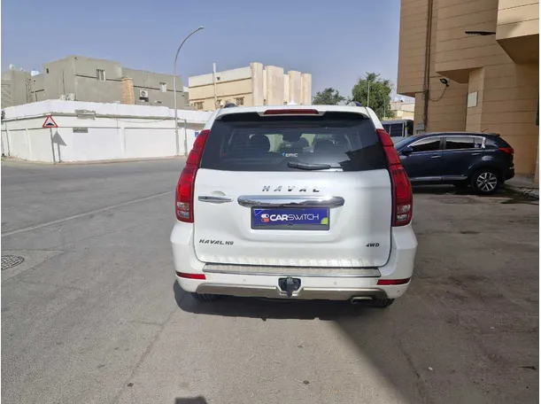 Car image 6