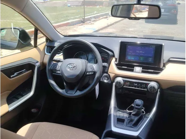 Car image 22