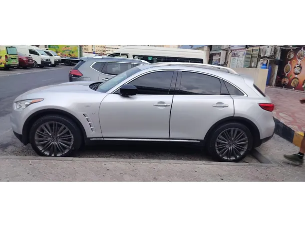 2018 Infiniti QX70 in UAE