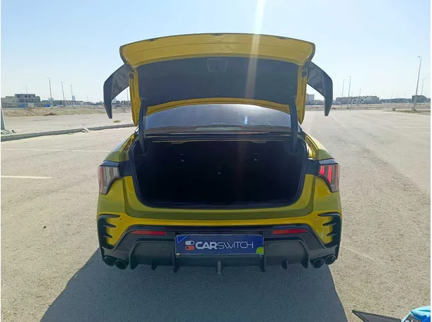 Car image 30