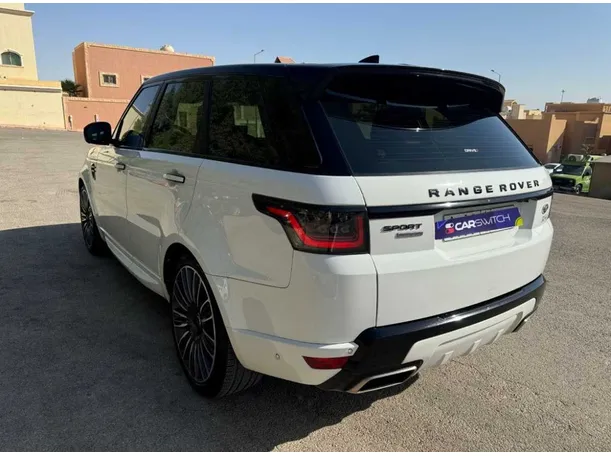 Car image 7