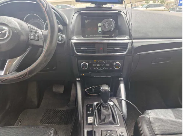 Car image 17