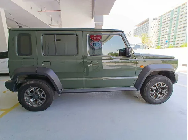 Car image 8