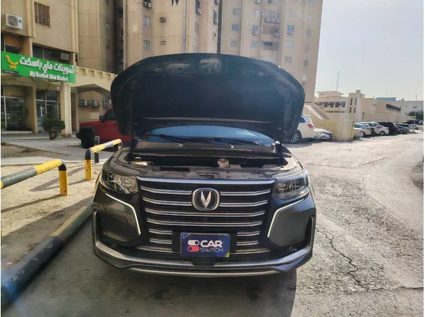 Car image 22