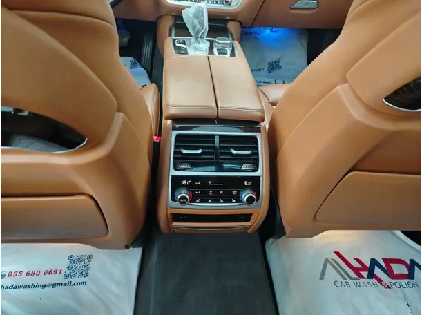 Car image 37