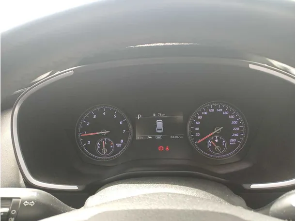 Car image 18