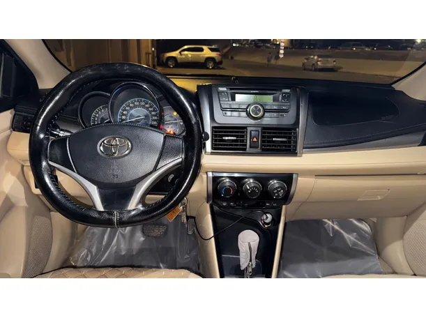 Car image 17