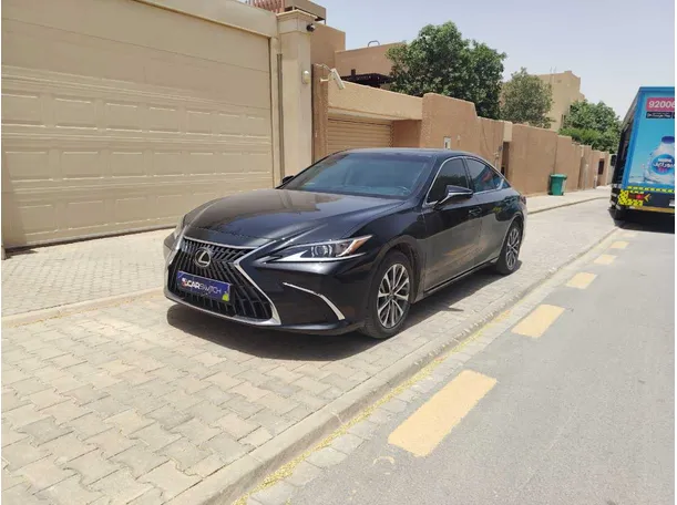 2023 لكزس ES250 في الرياض