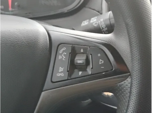 Car image 24