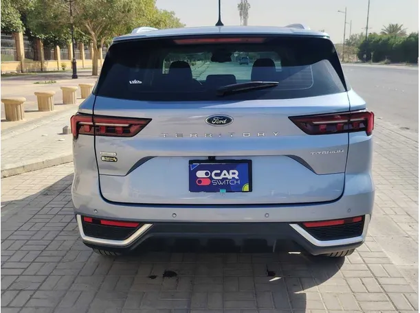 Car image 6