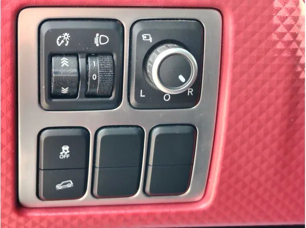 Car image 28