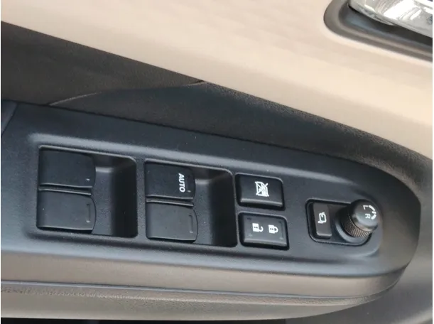 Car image 29