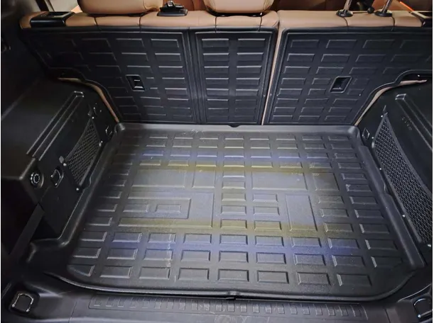 Car image 31