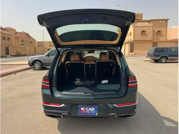Car image 20