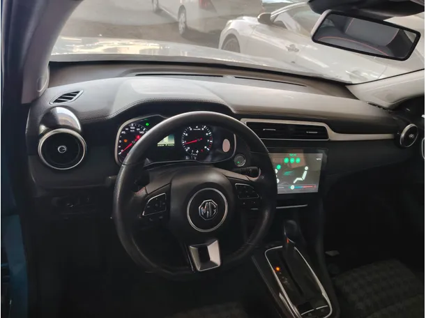 Car image 16