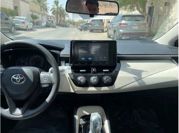 Car image 19