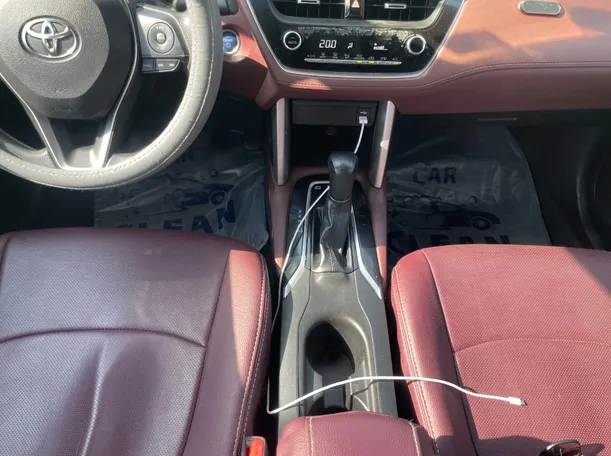 Car image 17