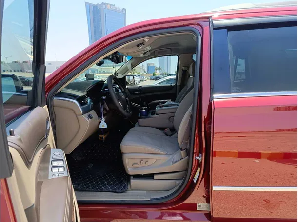 Car image 15