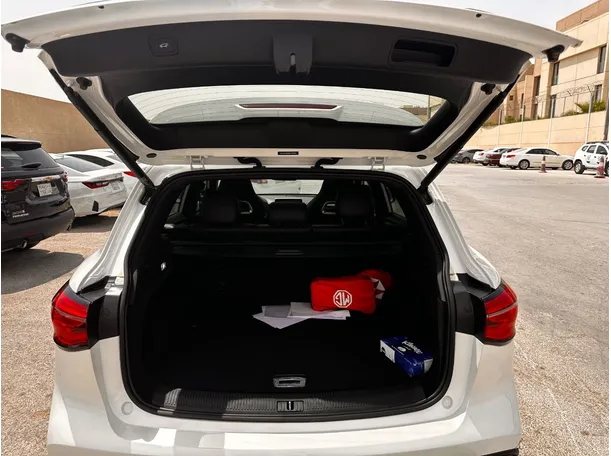Car image 22