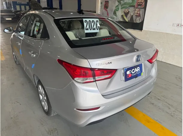 Car image 7