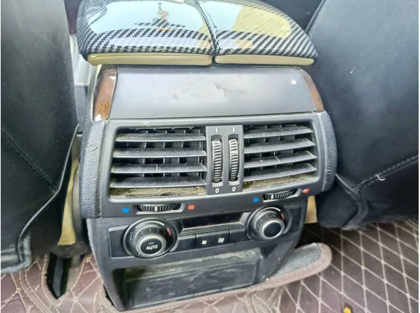 Car image 31