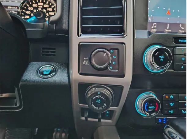 Car image 27