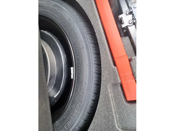 Car image 23