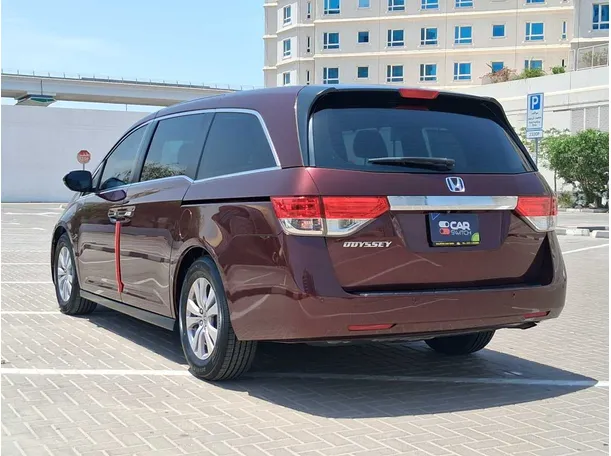 Car image 7