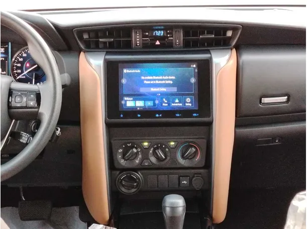 Car image 21