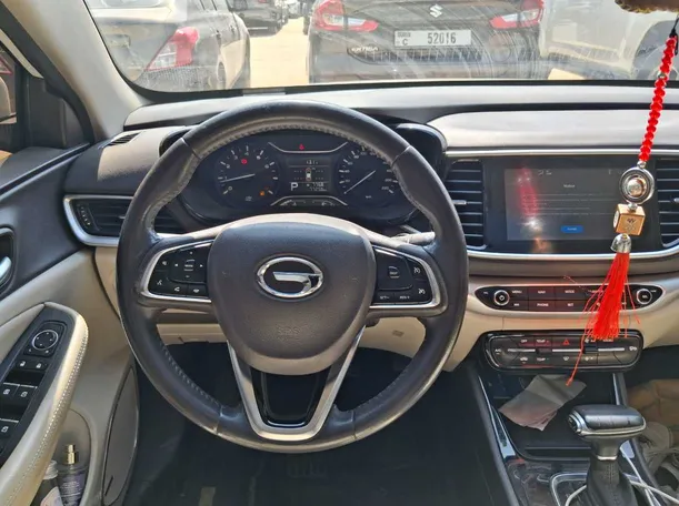 Car image 17