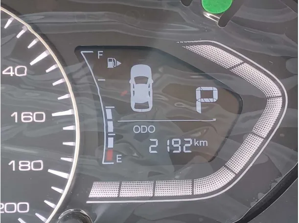Car image 17
