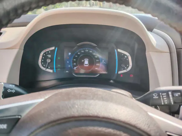 Car image 32