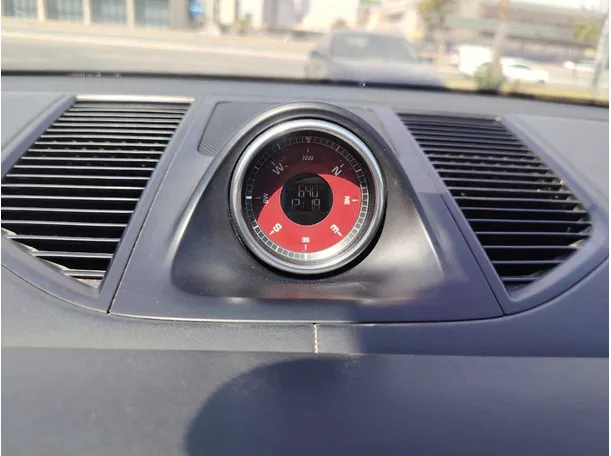 Car image 28
