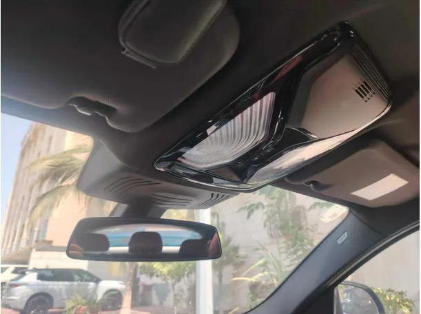 Car image 36