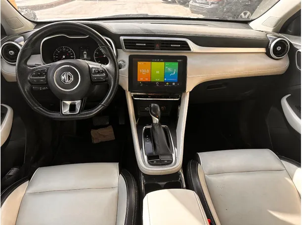 Car image 17