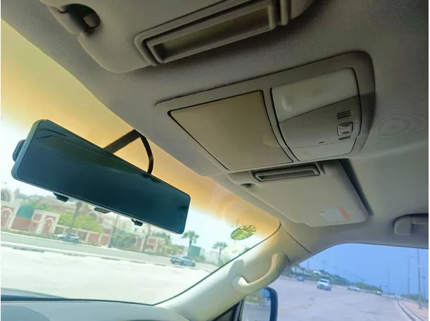 Car image 32