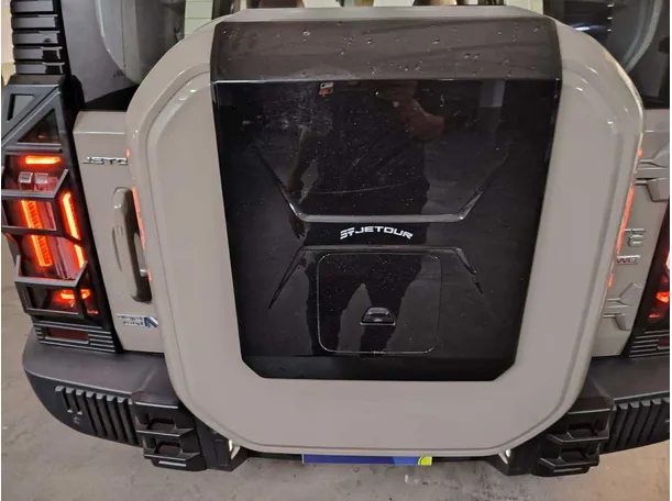Car image 35