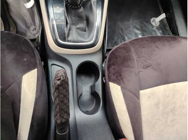 Car image 23