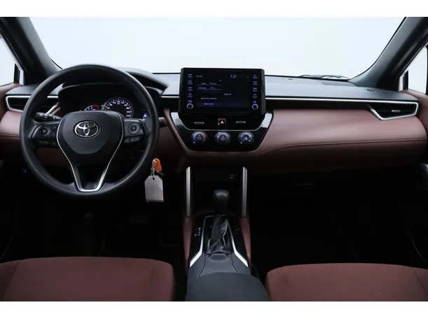 Car image 14