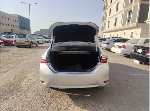 Car image 25