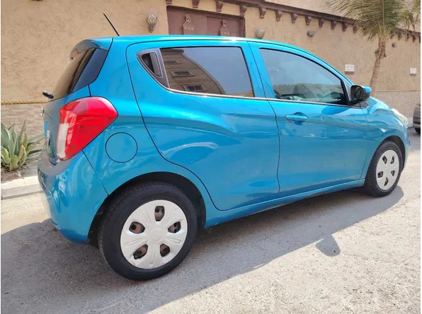 Car image 4