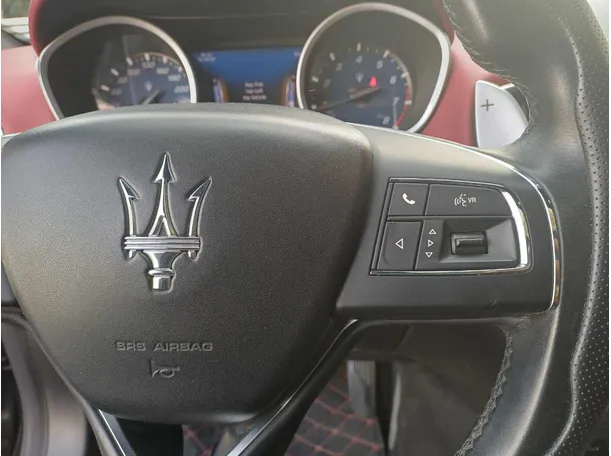 Car image 23