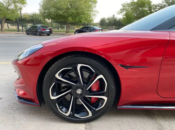 Car image 11