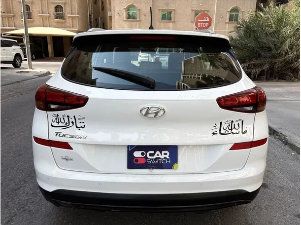 Car image 6