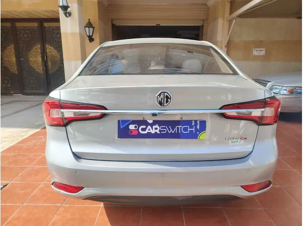 Car image 6