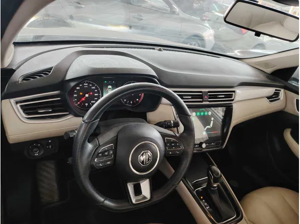 Car image 15